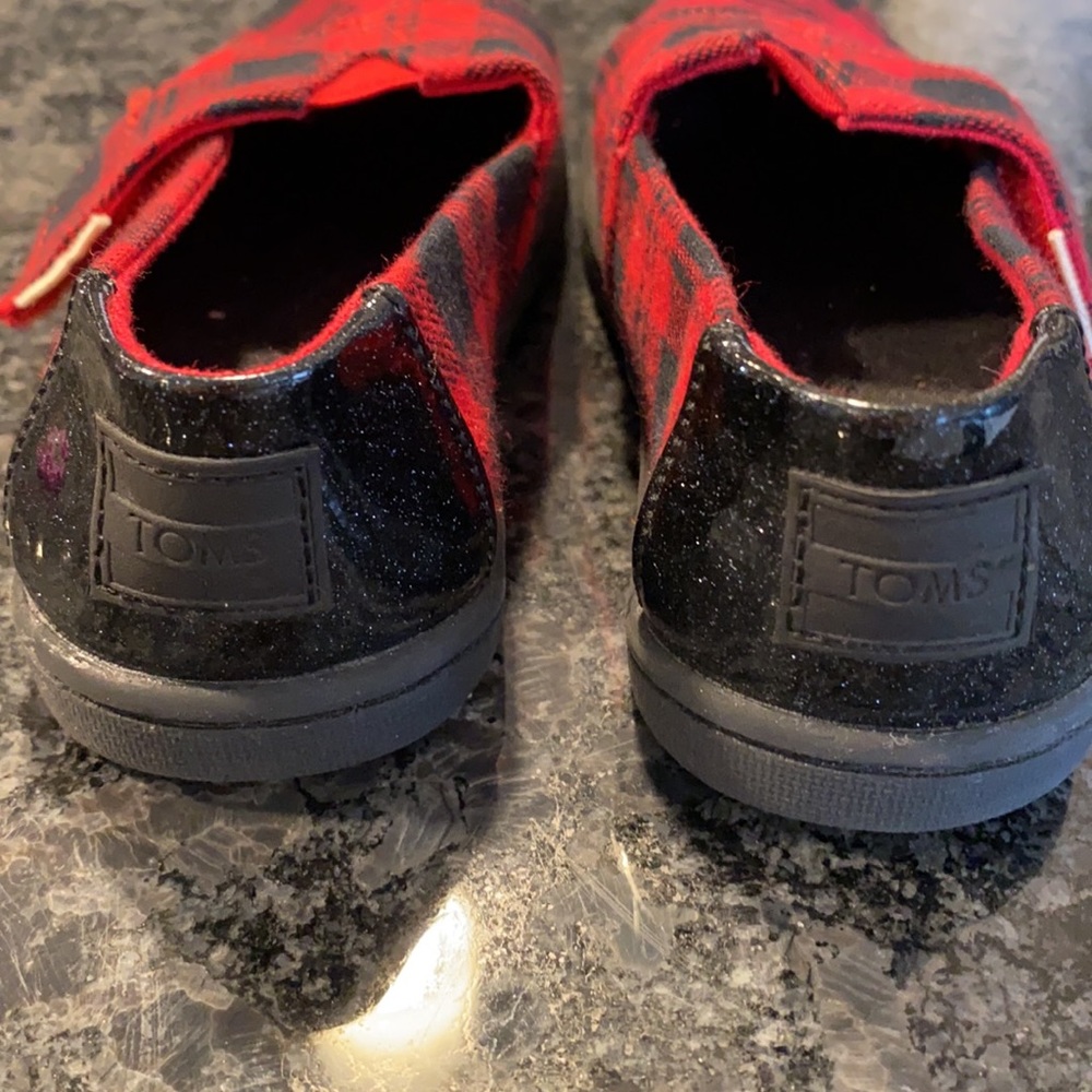 TOMS Plaid Slip Ons - Picture 5 of 5